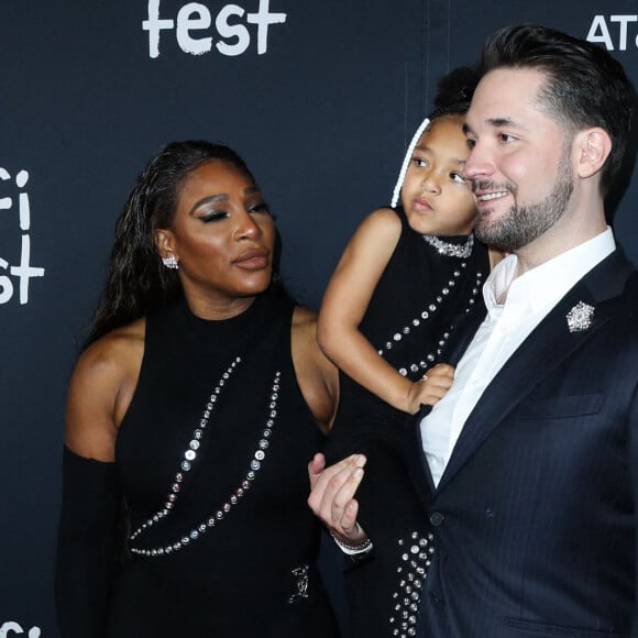 Serena Williams, Olympia Ohanian, Alexis Ohanian à la première du film "King Richard" à Los Angeles, le 14 novembre 2021. 