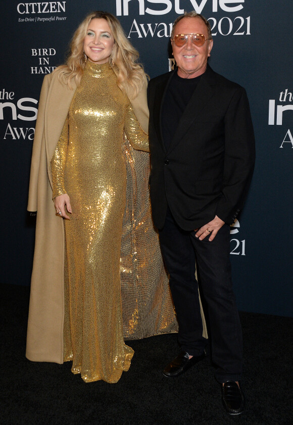Kate Hudson, Michael Kors au photocall de la soirée "InStyle Awards 2021" à Los Angeles, le 15 novembre 2021.