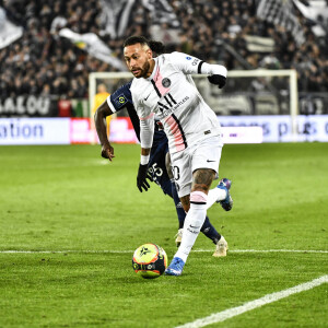 Neymar (psg) - Match de football en ligue 1 Uber Eats : Le PSG bat Bordeaux 3 - 2 au stade Matmut Atlantique le 6 novembre 2021. © Thierry Breton / Panoramic / Bestimage