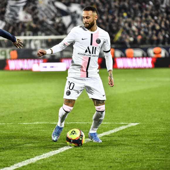 Neymar (psg) - Match de football en ligue 1 Uber Eats : Le PSG bat Bordeaux 3 - 2 au stade Matmut Atlantique le 6 novembre 2021. © Thierry Breton / Panoramic / Bestimage