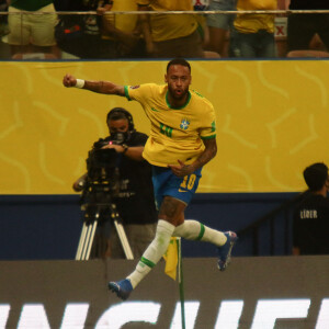 Neymar Jr. lors du match éliminatoire pour la coupe du monde opposant le Brésil à l'Uruguay au Arena da Amazônia à Manaus, Brésil, le 14 octobre 2021. Le Brésil a gagné 4-1. © Fotoarena/Panoramic/Bestimage