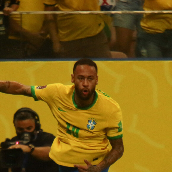 Neymar Jr. lors du match éliminatoire pour la coupe du monde opposant le Brésil à l'Uruguay au Arena da Amazônia à Manaus, Brésil, le 14 octobre 2021. Le Brésil a gagné 4-1. © Fotoarena/Panoramic/Bestimage