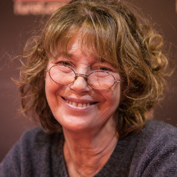 Jane Birkin dédicace son livre "Munkey Diaries - Journal, 1957-1982" à la librairie Furet du Nord à Lille le 15 novembre 2019. © Stéphane Vansteenkiste / Bestimage 