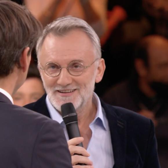 Frédéric Lopez dévoile un tout nouveau look dans "J'ai une idée pour la France" sur France 2