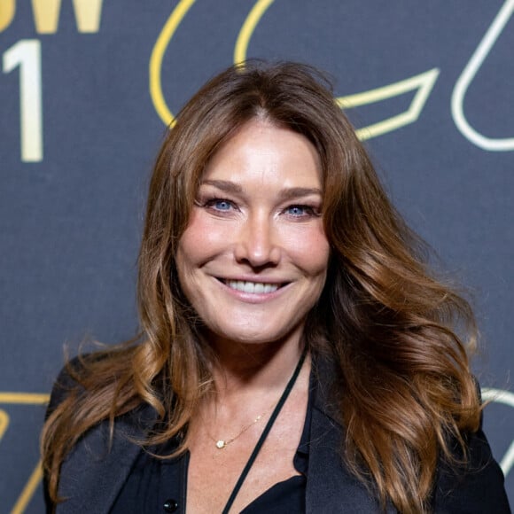 Carla Bruni-Sarkozy - Photocall du défilé Etam Live Show 2021 à l'Opéra Garnier à Paris le 4 octobre 2021. © Tiziano Da Silva / Bestimage