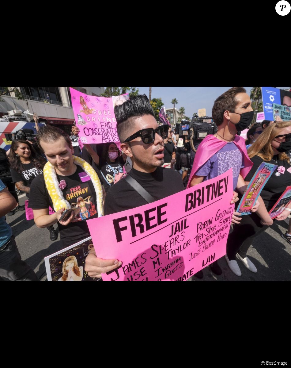 Manifestation des supporters de Britney Spears à Los Angeles, en faveur de la levée de la tutelle de son père. Le 29 septembre 2021
