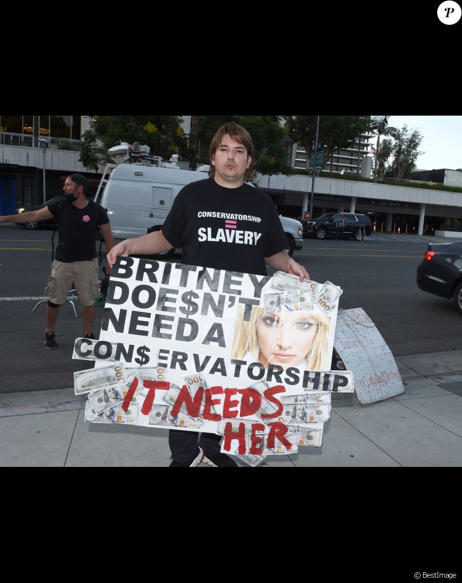 Manifestation des supporters de Britney Spears à Los Angeles, en faveur de la levée de la tutelle de son père. Le 29 septembre 2021