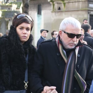 Bernard Lavilliers - Obseques de Jean-Louis Foulquier au cimetiere de Montmartre a Paris. Le 14 decembre 2013