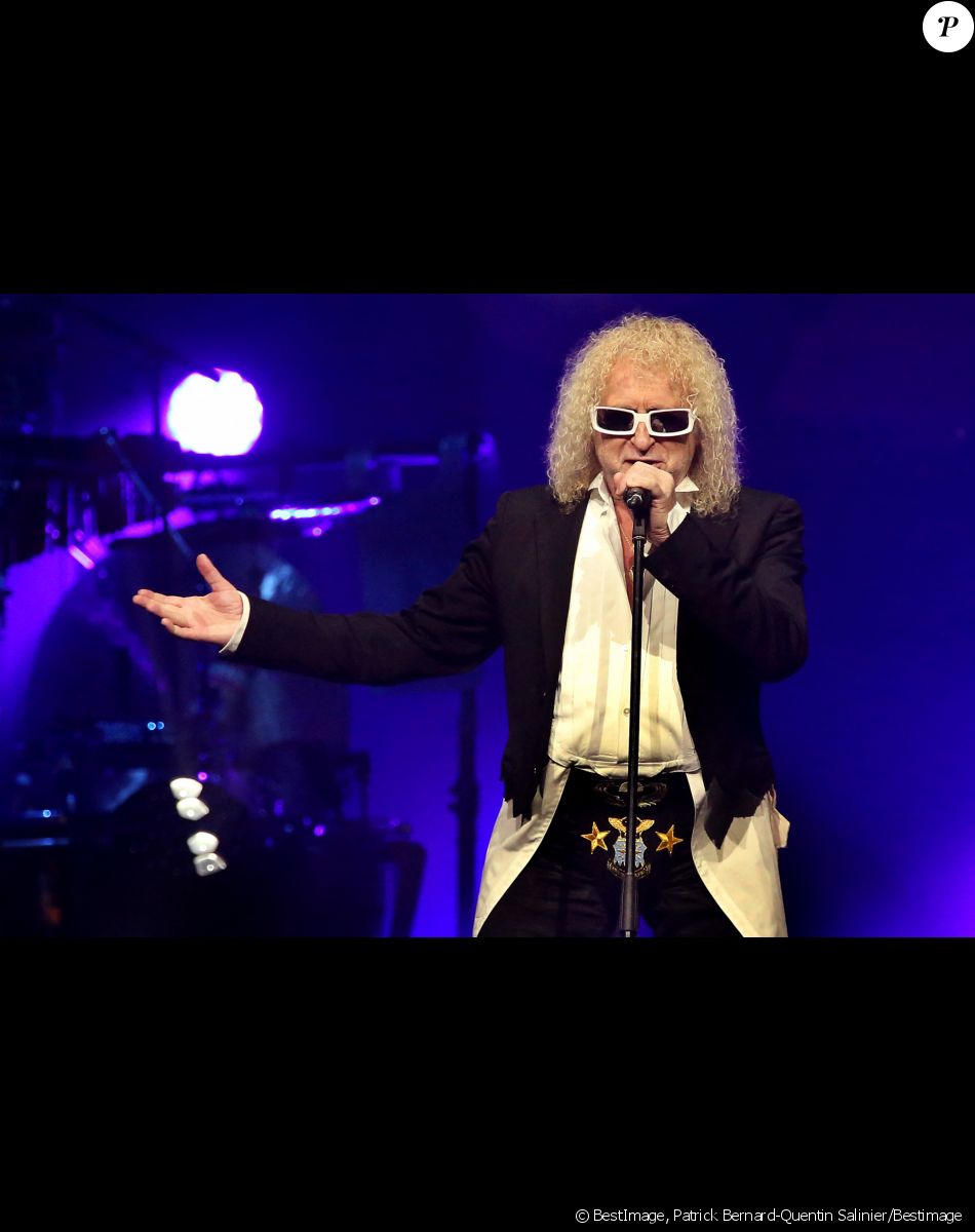 Info - Michel Polnareff perd son procès en diffamation contre son producteur Gilbert Coullier - Exclusif - Michel Polnareff lors de son concert à la patinoire de Mériadeck à Bordeaux, France © Patrick Bernard-Quentin Salinier/Bestimage