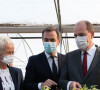 Brigitte Klinkert, ministre déléguée à l'insertion, Olivier Véran, ministre de la santé et Jean Castex, Premier ministre lors de la visite du pôle d'activités sociales et environnementales Lil'Ô à L'Île-Saint-Denis le 21 septembre 2021.