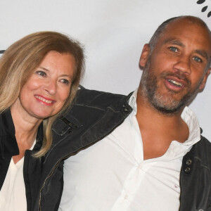 Valérie Trierweiler et son compagnon Romain Magellan - Avant-première du film "Les fantasmes" au cinéma Pathé Wepler à Paris. Le 24 juin 2021