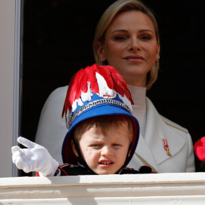 La princesse Charlène de Monaco, le prince Jacques - La famille princière de Monaco au balcon du palais lors de la Fête nationale monégasque à Monaco. Le 19 novembre 2019 © Claudia Albuquerque / Bestimage