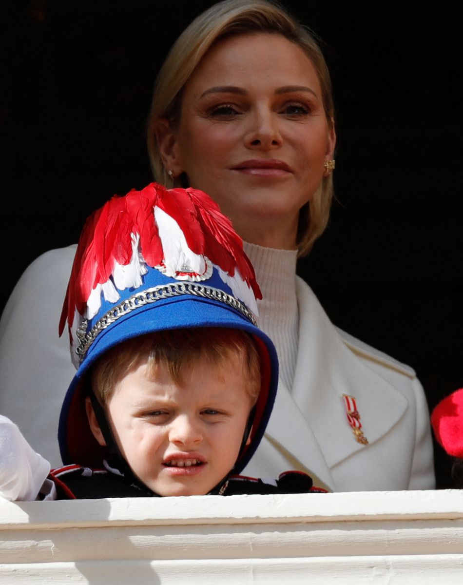 La princesse Charlène de Monaco, le prince Jacques - La famille princière de Monaco au balcon du palais lors de la Fête nationale monégasque à Monaco. Le 19 novembre 2019 © Claudia Albuquerque / Bestimage