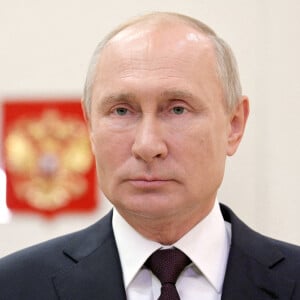 Le président russe Vladimir Poutine tient une réunion avec les membres permanents du Conseil de sécurité russe par liaison vidéo depuis la résidence Novo-Ogarevo à Moscou le 24 juillet 2020.
