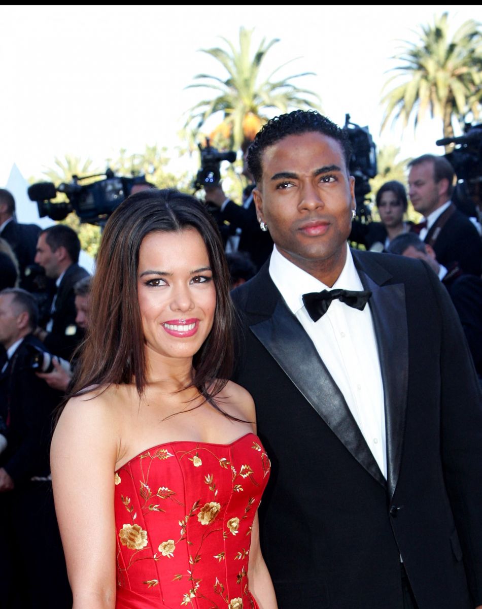 Beatriz Luengo et son mari Yotuel Romero - Montée des marches du film "Volver", 59e Festival de Cannes.