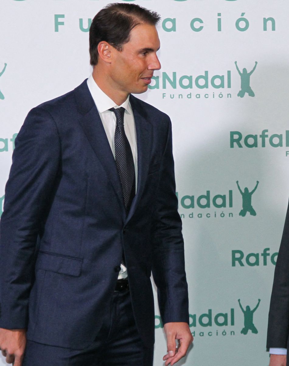 Rafael Nadal, fondateur de Rafa Nadal Foundation et Jose Luis Martinez-Almeida, maire de Madrid - Rafael Nadal fête le 10 ème anniversaire de son association "RafaNadal Foundation" au Consulat italien à Madrid, le 18 novembre 2021.