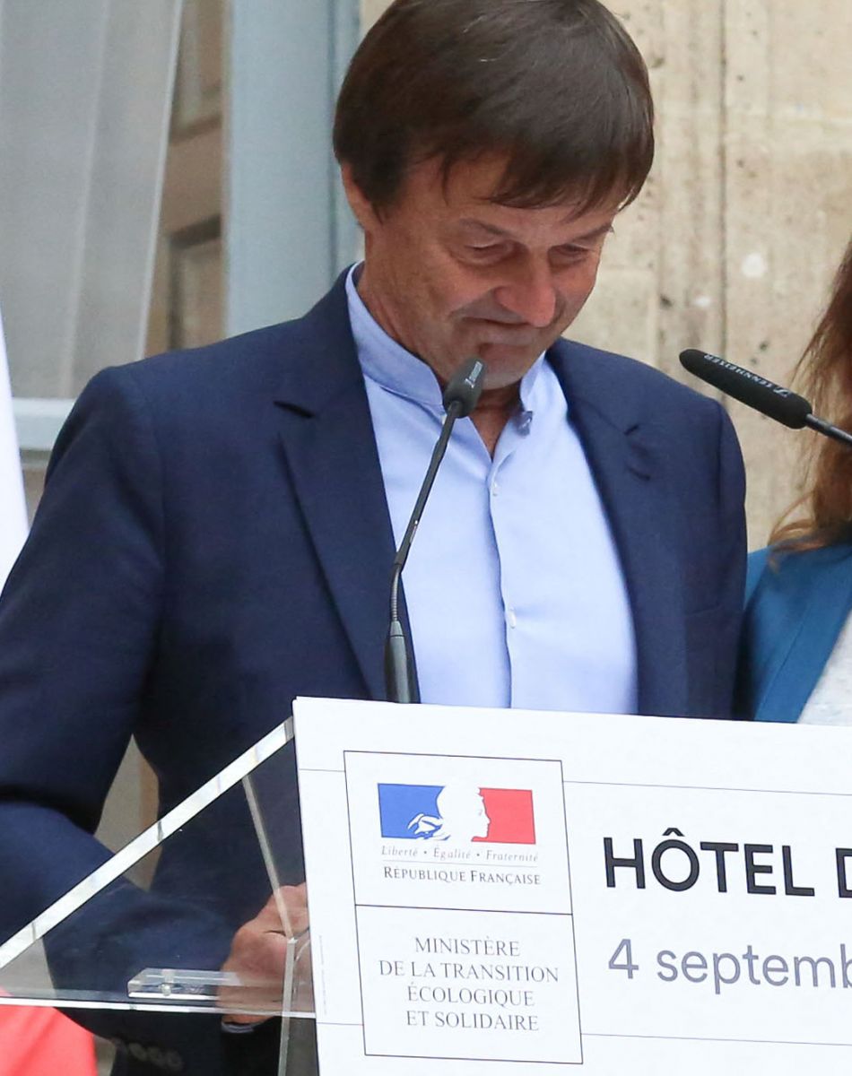 Florence Lasserre, la femme de Nicolas Hulot - Passation de pouvoir entre le ministre de la Transition Ecologique et Solidaire, Nicolas Hulot (et sa femme) et son successeur François de Rugy, au ministère de l'Ecologie, hôtel de Roquelaure, à Paris, le 4 septembre 2018. © Stéphane Lemouton / Bestimage