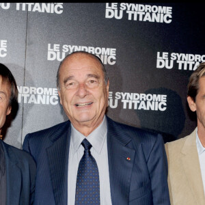 Nicolas Hulot et Jacques Chirac lors de la première du film Le Syndrome du Titanic à Paris en 2009