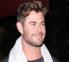 Exclusif - Chris Hemsworth dîne au restaurant "Via Veneto" à Santa Monica, le 7 novembre 2021.