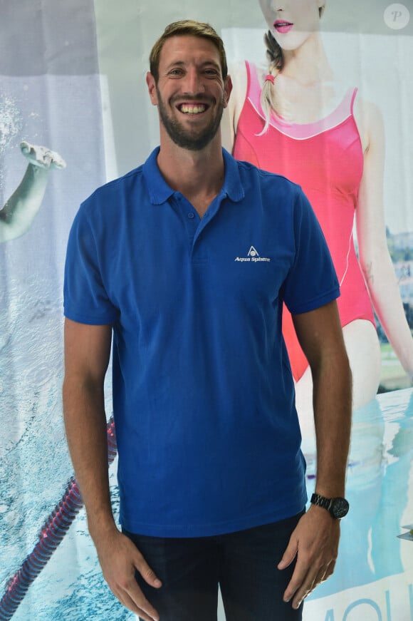 Exclusif - Le nageur Alain Bernard nouveau partenaire de l'équipementier Aqua Sphère a donné un cours de natation et présenté la nouvelle collection Aqua Sphere - Piscine Beaujon, à Paris le 15 septembre 2015