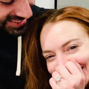 Lindsay Lohan annonce ses fiançailles à son compagnon Bader Shammas. Novembre 2021.