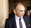 Eric Zemmour, presque candidat à l'élection présidentielle 2022, et sa conseillère politique Sarah Knafo en marge d'une réunion à Paris le 17 novembre 2021.