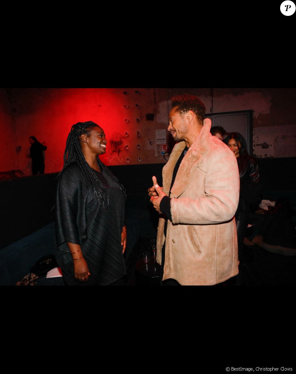 Exclusif - Aïssa Maïga et Gary Dourdan assistent à la soirée dans le cadre des expositions "six continents, ou plus (1 saison, 6 expositions, 50 artistes)" et de la sortie du film d'A. Maïga "Marcher sur l'eau" au Palais de Tokyo à Paris le 28 novembre 2021. © Christophe Clovis / Bestimage