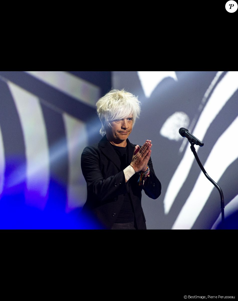 Nicola Sirkis - Grand show de variétés de Jean-Paul Gaultier. © Pierre Perusseau / Bestimage