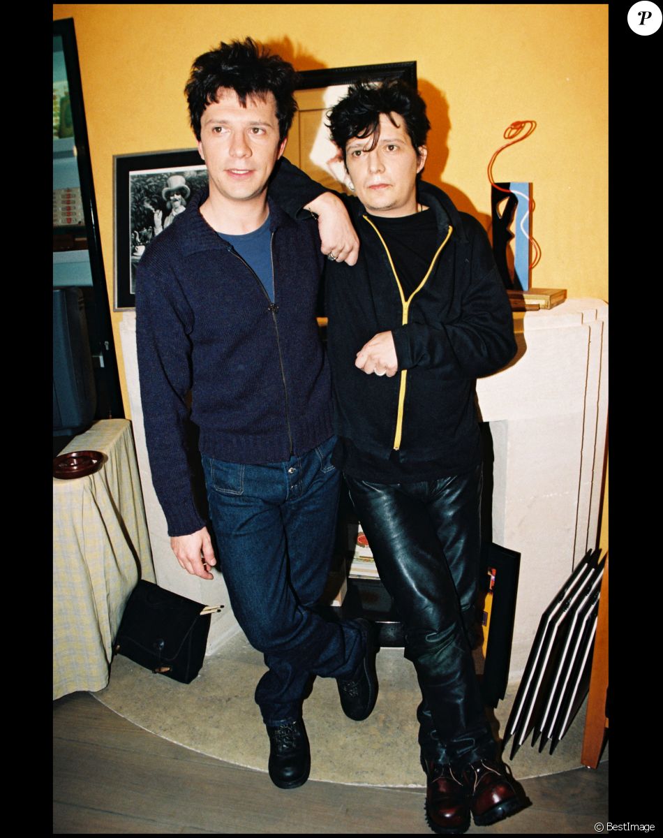 Archives - Nicola et Stéphane Sirkis, du groupe Indochine, en 1998.