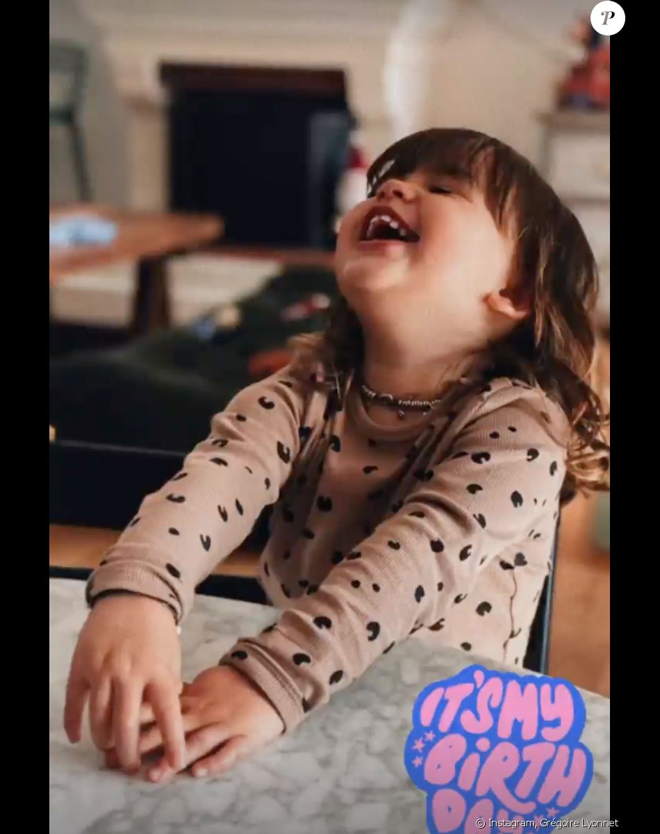 Maggy, la fille d'Alizée et Grégoire Lyonnet, a fêté ses 2 ans. Le 24 novembre 2021.