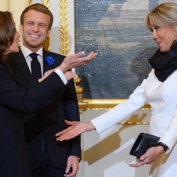 Emmanuel Macron, président de la Republique francaise, Kamala Harris, vice-présidente des Etats-Unis, son mari Douglas Emhoff, Brigitte Macron - Dîner des chefs d'Etats et de Gouvernements, des chefs des Organisations internationales, des acteurs du numérique ainsi que des partenaires du Forum au palais de l'Elysée à Paris. Le 11 novembre 2021 © Stéphane Lemouton / Bestimage