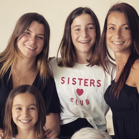 Jennifer Lauret avec ses filles