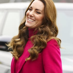 Catherine (Kate) Middleton, duchesse de Cambridge, visite l'école Nower Hill High dans la banlieue de Pinner à Londres, Royaume Uni, le 24 novembre 2021, pour participer à une leçon de sciences sur les neurosciences et l'importance du développement de la petite enfance.