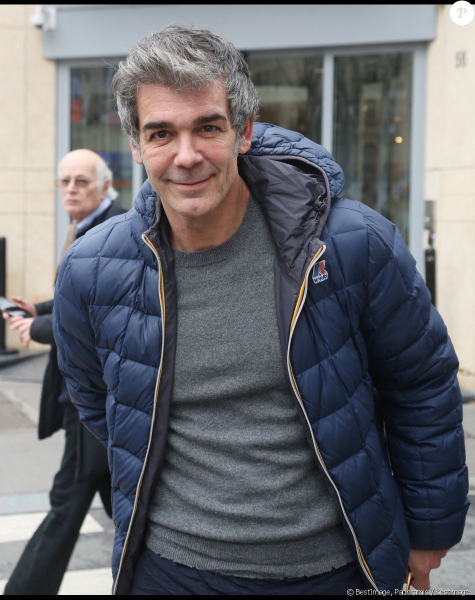 Info - Le Prix littéraire 30 millions d'amis décerné à Xavier de Moulins pour "Le Petit Chat est Mort" - Exclusif - Xavier de Moulins à la sortie des studios RTL à Paris. Le 3 février 2020 © Panoramic / Bestimage