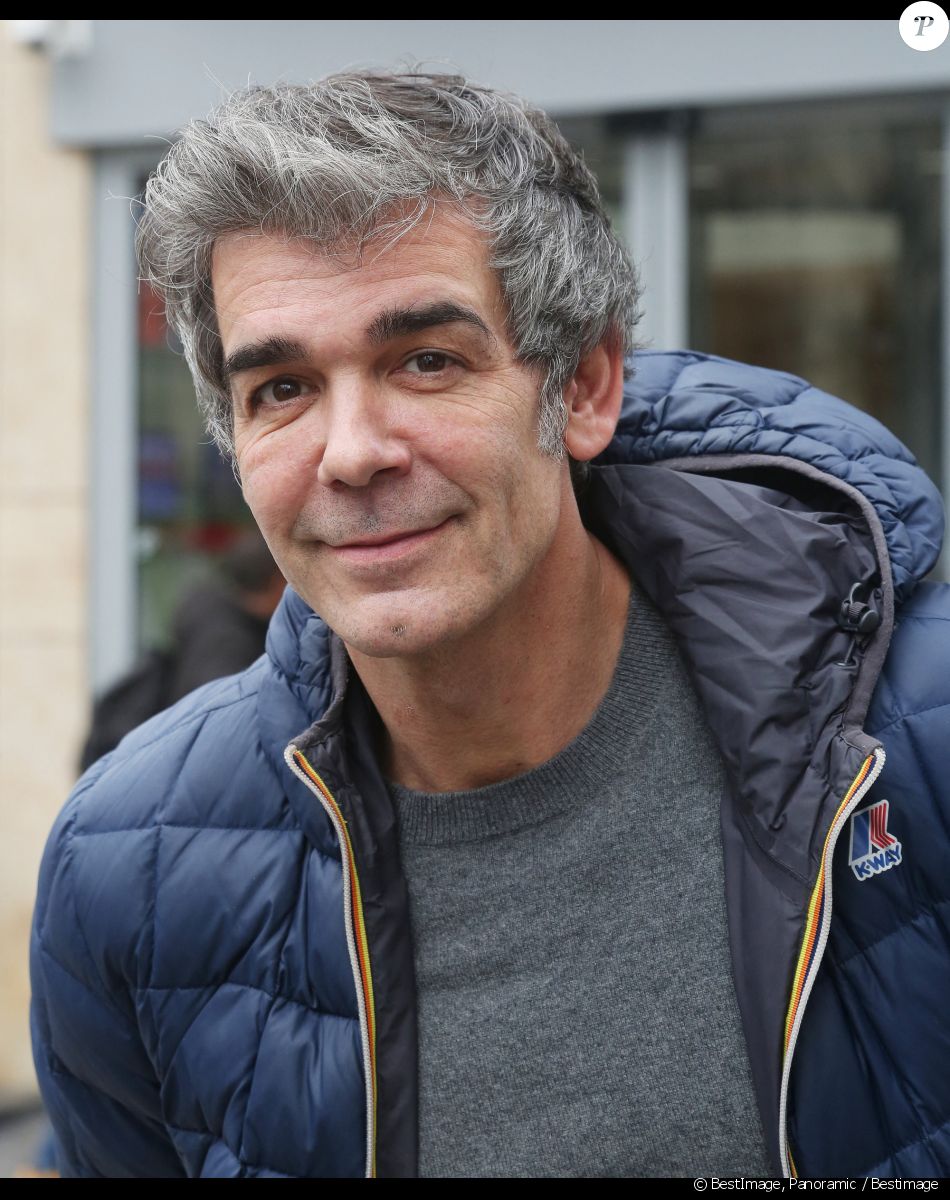 Info - Le Prix littéraire 30 millions d'amis décerné à Xavier de Moulins pour "Le Petit Chat est Mort" - Exclusif - Xavier de Moulins à la sortie des studios RTL à Paris. Le 3 février 2020 © Panoramic / Bestimage