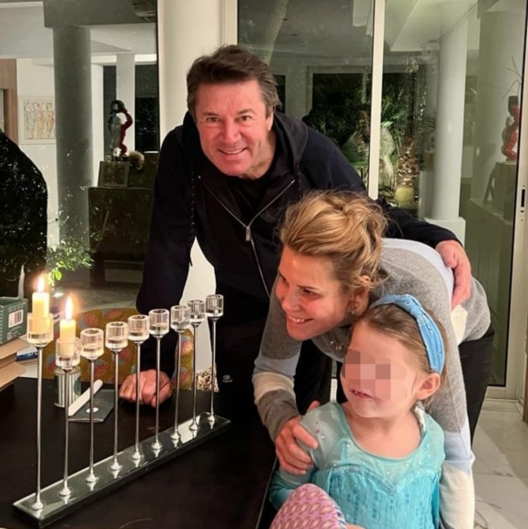 Christian Estrosi, son épouse Laura Tenoudji et leur fille Bianca. Novembre 2021.