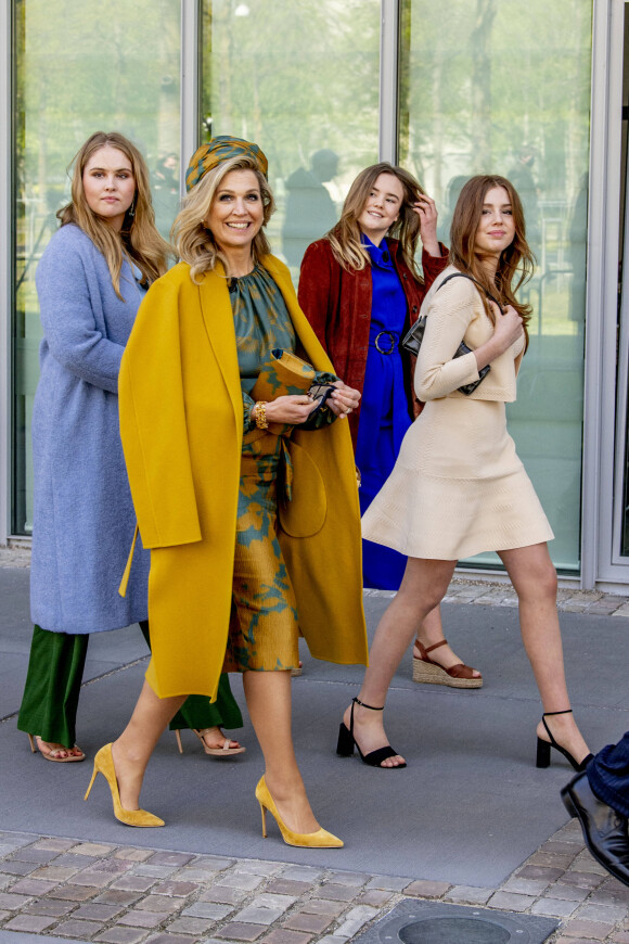 La reine Maxima des Pays-Bas avec ses filles la princesse Alexia des Pays-Bas, la princesse Ariane des Pays-Bas et la princesse Catharina-Amalia des Pays-Bas - La famille royale des Pays-bas réunie à Eindhoven à l'occasion de la fête du Roi (Koningsdag), anniversaire du roi (54 ans), le 27 avril 2021.