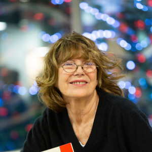Jane Birkin dédicace son livre "Post-Scriptum" à la librairie Filigranes à Bruxelles en Belgique.