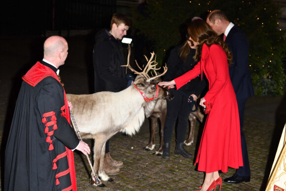 Catherine Kate Middleton, duchesse de Cambridge, le prince William, duc de Cambridge - La famille royale arrive au service de chant communautaire Together At Christmas à l'abbaye de Westminster à Londres le 8 décembre 2021.