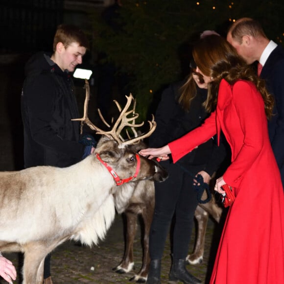 Catherine Kate Middleton, duchesse de Cambridge, le prince William, duc de Cambridge - La famille royale arrive au service de chant communautaire Together At Christmas à l'abbaye de Westminster à Londres le 8 décembre 2021.