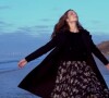 Ilona Smet dans le clip "Les vents contraires", de Sylvie Vartan. Le 8 décembre 2021.