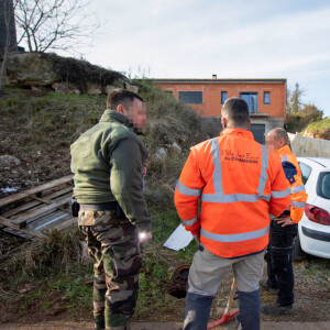 La maison en construction de Delphine Jubillar (Aussaguel) , disparue sans laisser de traces depuis le 16 décembre 2020 à Cagnac les Mines dans le Tarn. Un gendarme et une équipe du service des eaux ont mené des investigations pour chercher des traces dans le réseau raccordé à la maison. Le 7 janvier 2021  © Frédéric Maligne / Bestimage