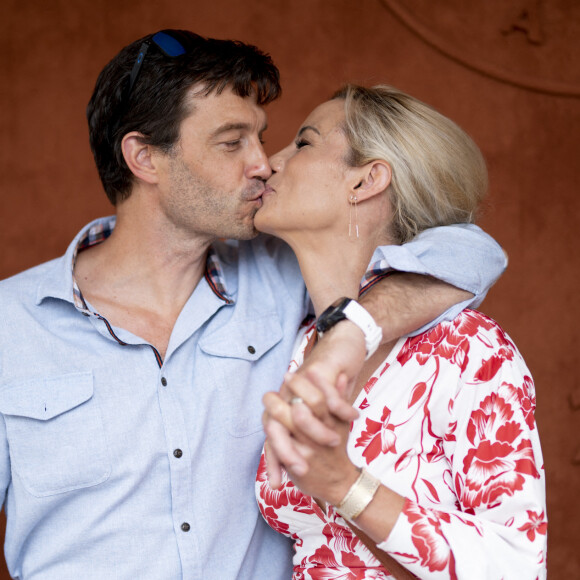 Elodie Gossuin et son mari Bertrand Lacherie au village lors des internationaux de France à Roland Garros. © JB Autissier / Panoramic / Bestimage