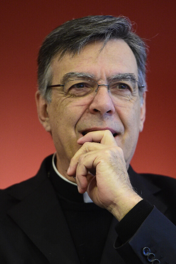 Monseigneur Michel Aupetit (archevêque de Paris) - Signature de la convention entre la région Ile de France et la Fondation Notre Dame à Paris le 4 décembre 2019. 