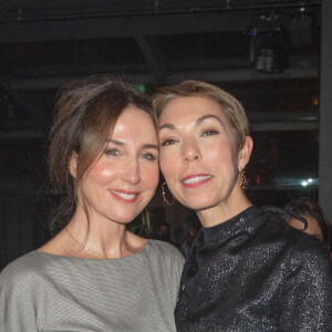 Exclusif - Elsa Zylberstein et Mathilde Favier - Soirée de gala de l'Institut Rafaël au Pavillon Gabriel à Paris. Le 13 décembre 2021. © Erez Lichtfeld / Bestimage