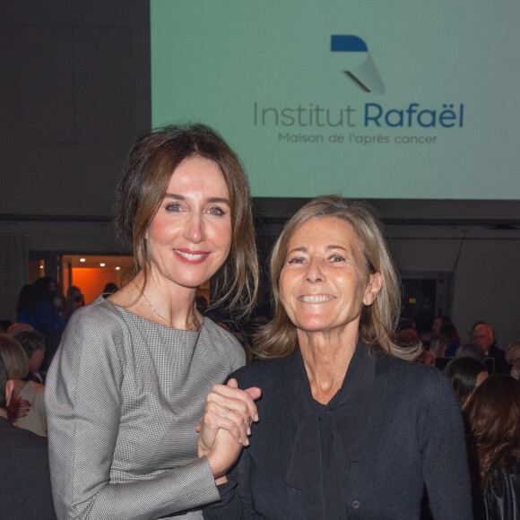 Exclusif - Elsa Zylberstein et Claire Chazal - Soirée de gala de l'Institut Rafaël au Pavillon Gabriel à Paris. Le 13 décembre 2021. © Erez Lichtfeld / Bestimage