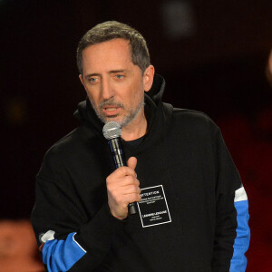 Exclusif - Gad Elmaleh lors du livestream "CamKev Comedy and Songs" de C.Lellouche et de K.Adams sur la plateforme de streaming Gigson.live au théâtre Mogador à Paris, France, le 5 avril 2021. © Veeren/Bestimage