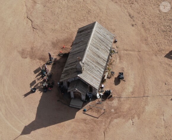 Exclusif - Vue aérienne du lieu de tournage du film "Rust" ou Halyna Hutchins (directrice de la photographie du film) a été abattue accidentellement par l'acteur Alec Baldwin à Santa Fe au Nouveau-Mexique le 23 octobre 2021.