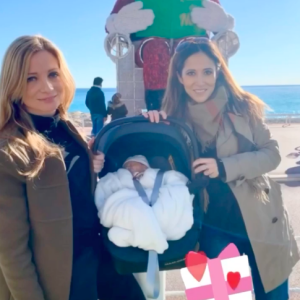 Fabienne Carat dévoile en vidéo le visage de sa fille, le 17 décembre 2021.