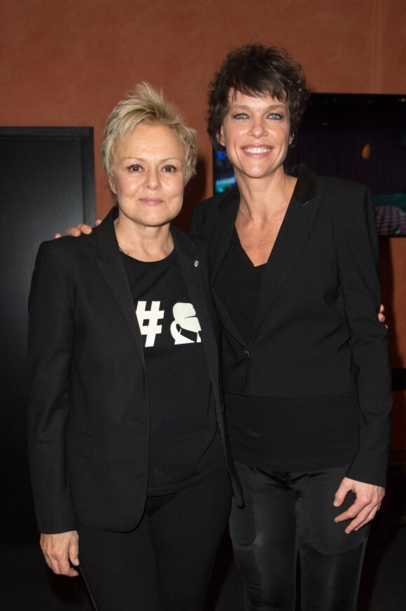 Semi-Exclusif - Muriel Robin avec sa femme Anne Le Nen lors de la représentation du spectacle "Alex Lutz" à l'Olympia à Paris, le 8 février 2018. © Guirec Coadic/Bestimage